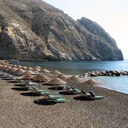 Located By The Sea One Beachfront Private Captain Lazaros Pool Villa With Loft In 750Sqm Spacious Private Plot-Jacuzzi-Sunrelax-Furnished Terace-Gazebo-Private Parking,Sleep 3 Adults And 2 Children, Just Steps From The Black Beach-Seaview Perissa (Santorini) Exterior foto