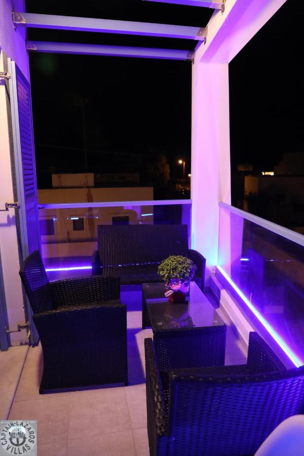Located By The Sea One Beachfront Private Captain Lazaros Pool Villa With Loft In 750Sqm Spacious Private Plot-Jacuzzi-Sunrelax-Furnished Terace-Gazebo-Private Parking,Sleep 3 Adults And 2 Children, Just Steps From The Black Beach-Seaview Perissa (Santorini) Exterior foto