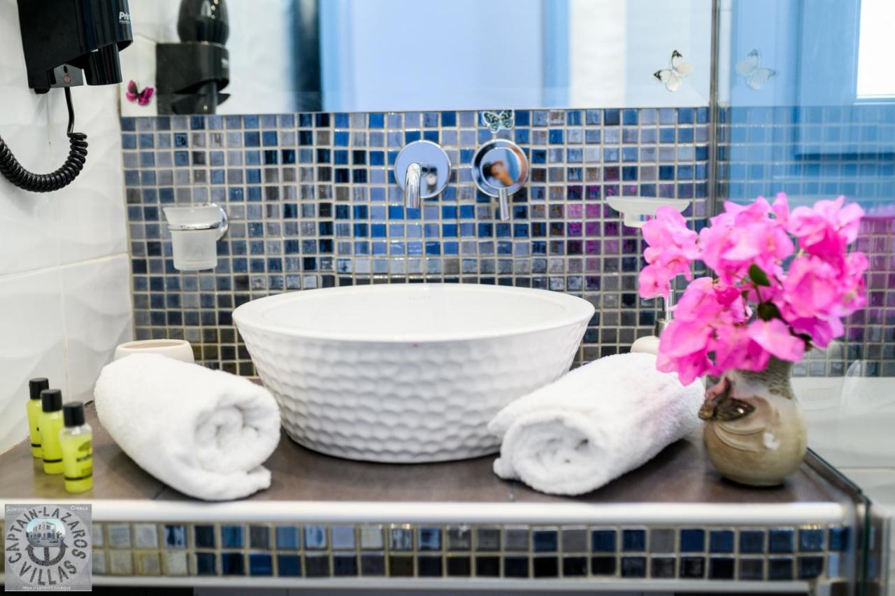 Located By The Sea One Beachfront Private Captain Lazaros Pool Villa With Loft In 750Sqm Spacious Private Plot-Jacuzzi-Sunrelax-Furnished Terace-Gazebo-Private Parking,Sleep 3 Adults And 2 Children, Just Steps From The Black Beach-Seaview Perissa (Santorini) Exterior foto